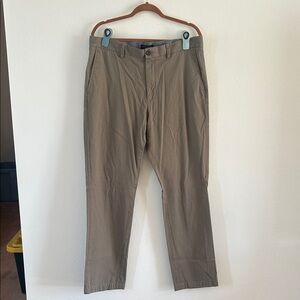 Banana Republic Men's Aiden Fit Chinos